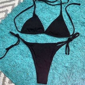 Black 2 pieces bikini set